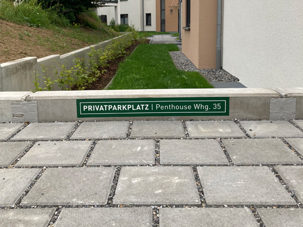 Schild Privatparkplatz